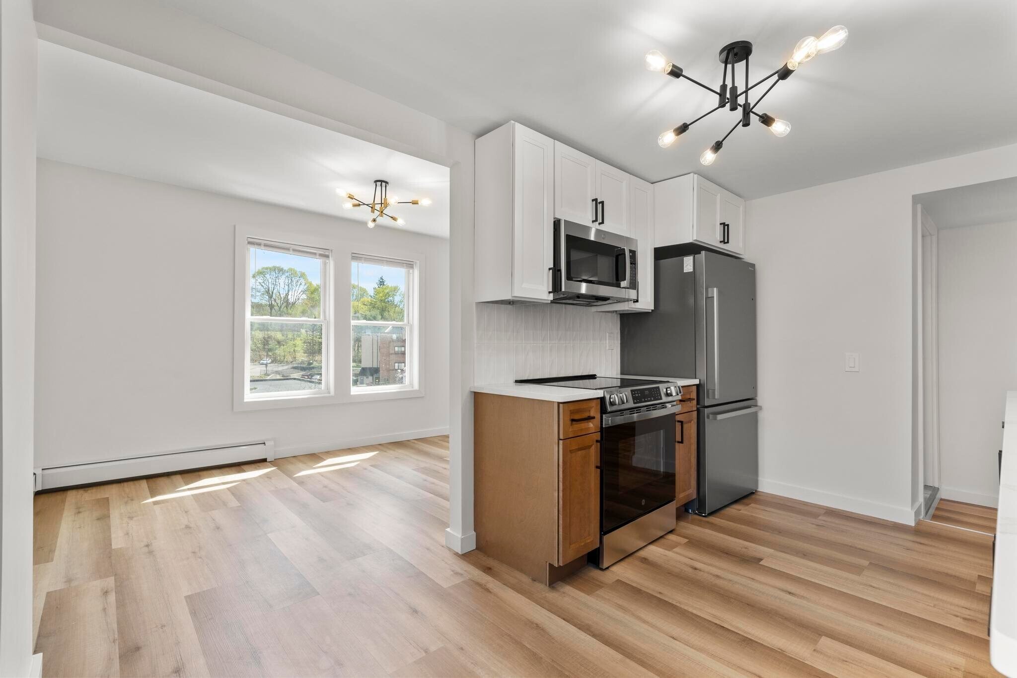 Building Photo - 431-431 N Main St