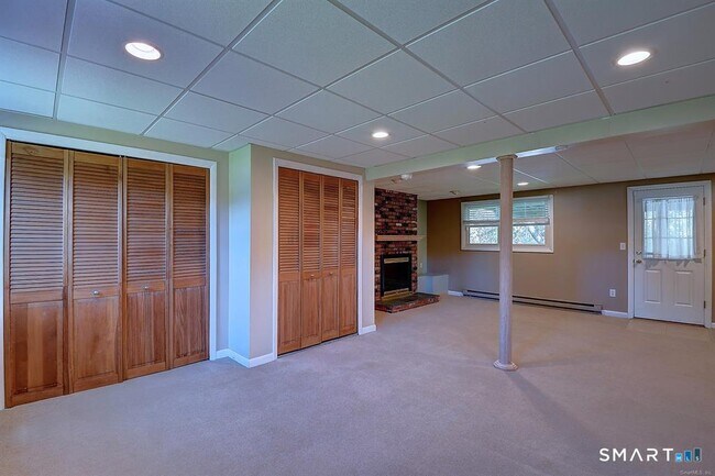 Building Photo - 115 Heywood Dr