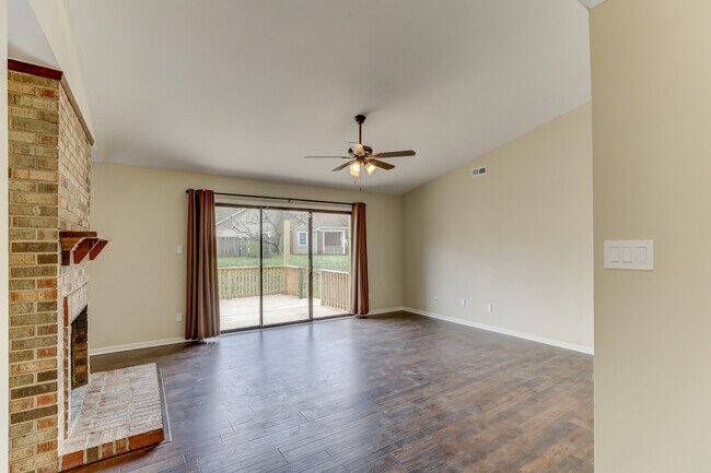 Family Room - 5321 Reedham Ct