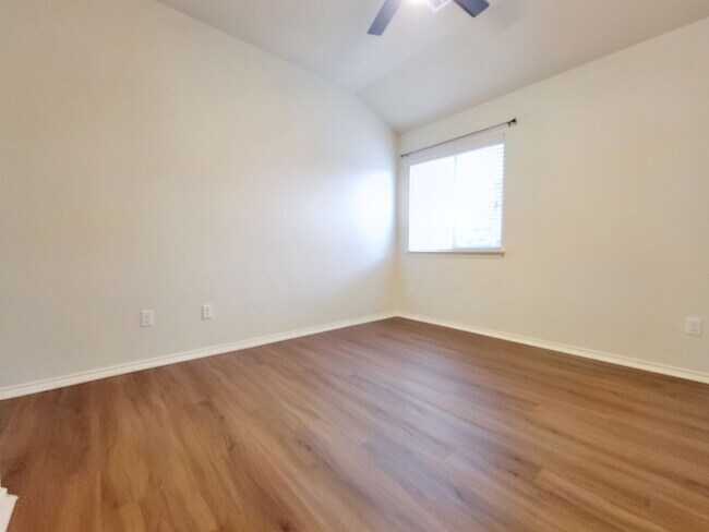 Building Photo - Beautiful 4 BR / 2 BA Home for Rent in Austin