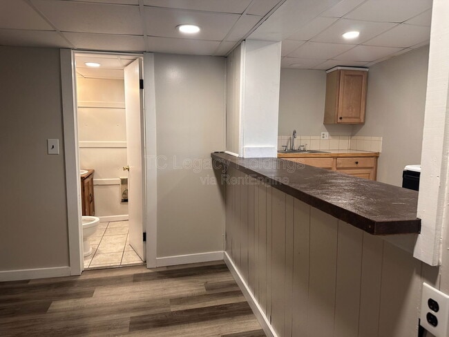 Building Photo - 388 Broaddus Ave