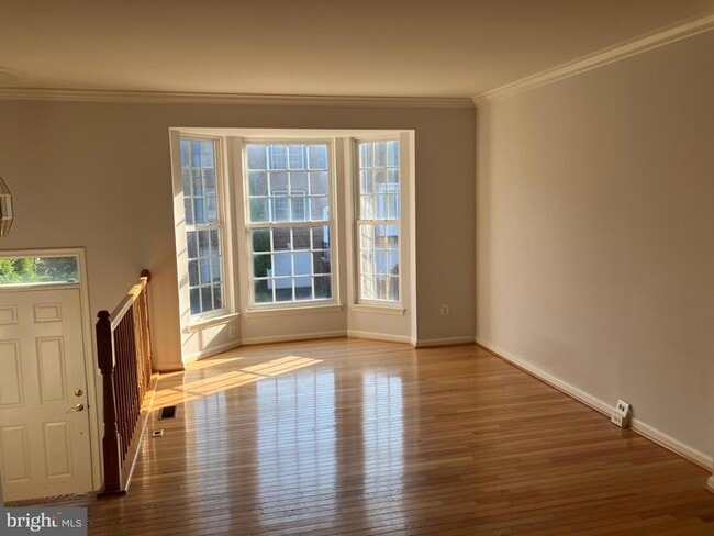 Building Photo - 6357 Cullen Pl