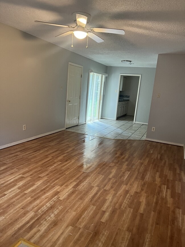 Building Photo - 107 Gamma Cir