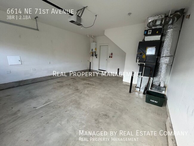 Building Photo - 6614 NE 71st Ave