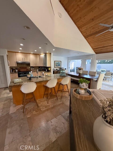 Building Photo - 377 Magnolia Dr