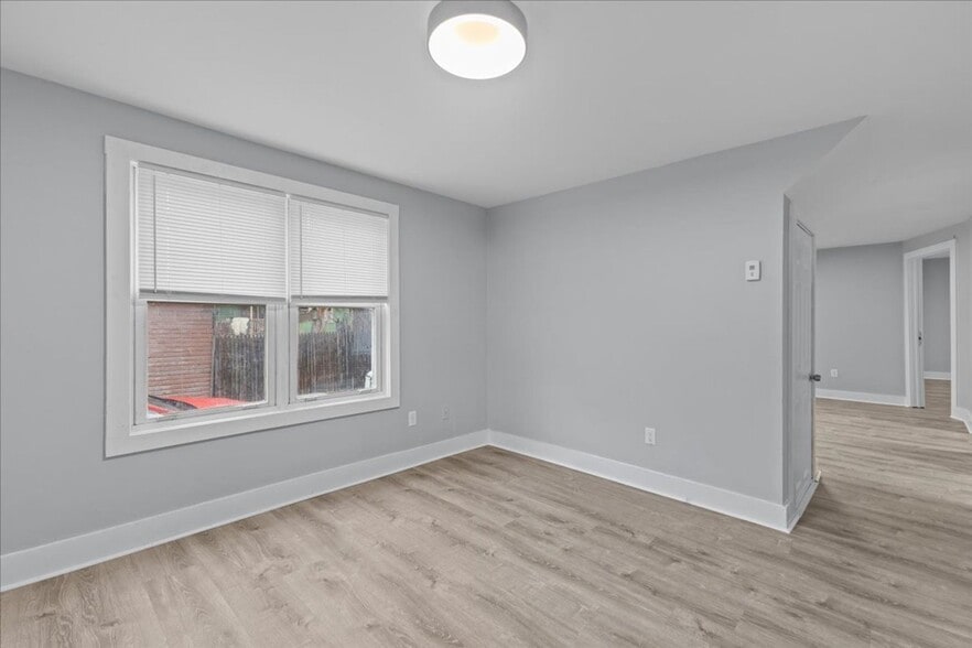 Building Photo - 43-47 Willow St