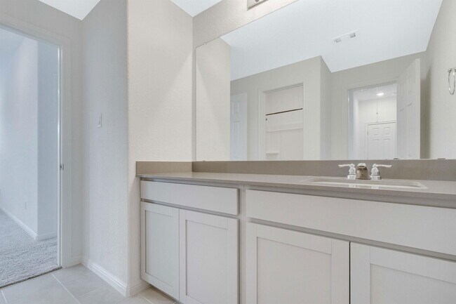 Building Photo - 17629 Shafer Dr