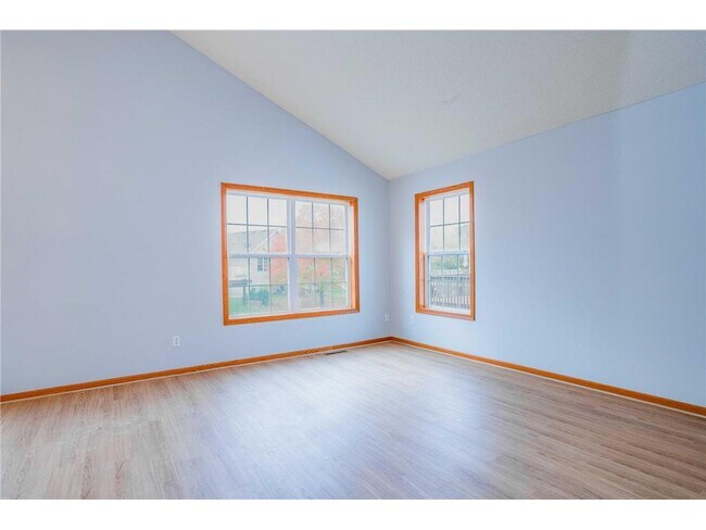 Building Photo - 916 Parkside Blvd