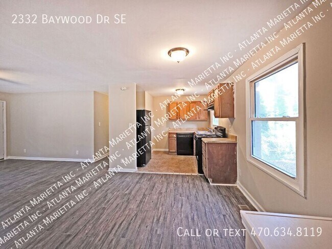 Building Photo - 2332 Baywood Dr SE