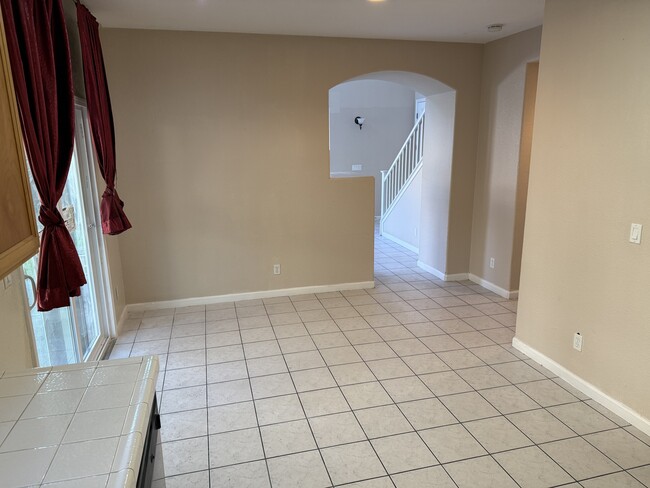 Building Photo - 4233 Quimby St