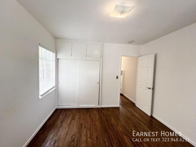 Building Photo - 3124 Highland Ave