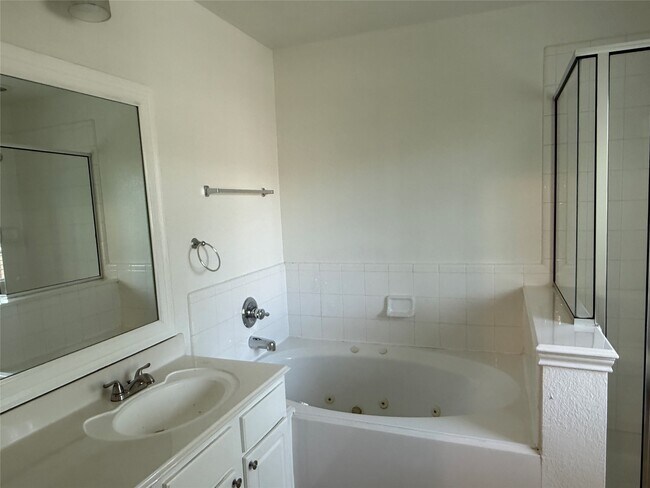 Building Photo - 8131 Montague Manor Ln