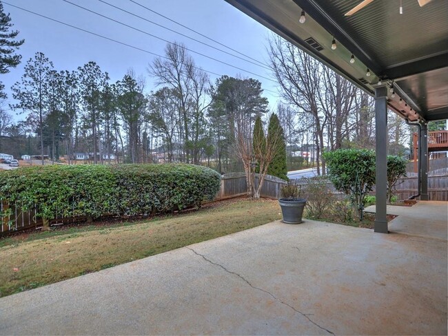 Building Photo - 3221 Summer Stream Ln