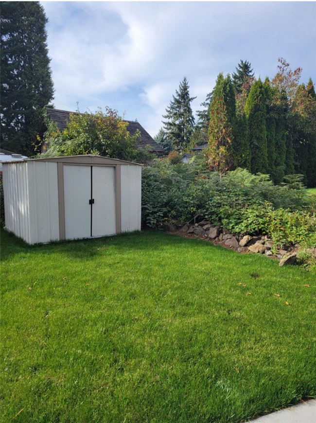 Building Photo - NEWLY REMODELED CORNER LOT IN RENTON