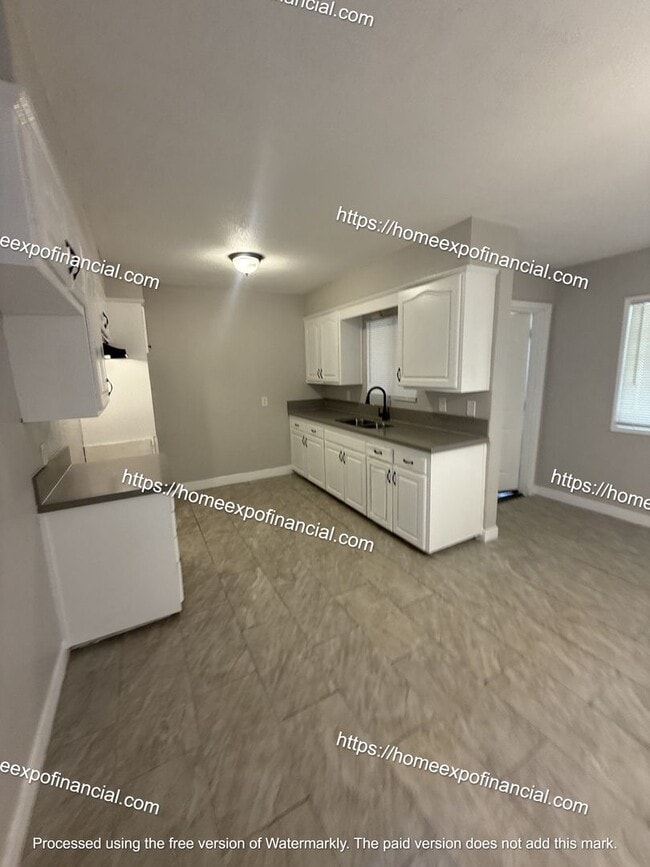 Building Photo - Nice Home For Rent