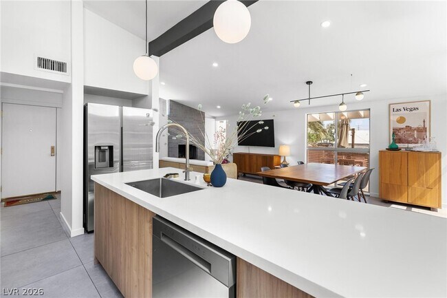 Building Photo - 1607 Pawnee Dr