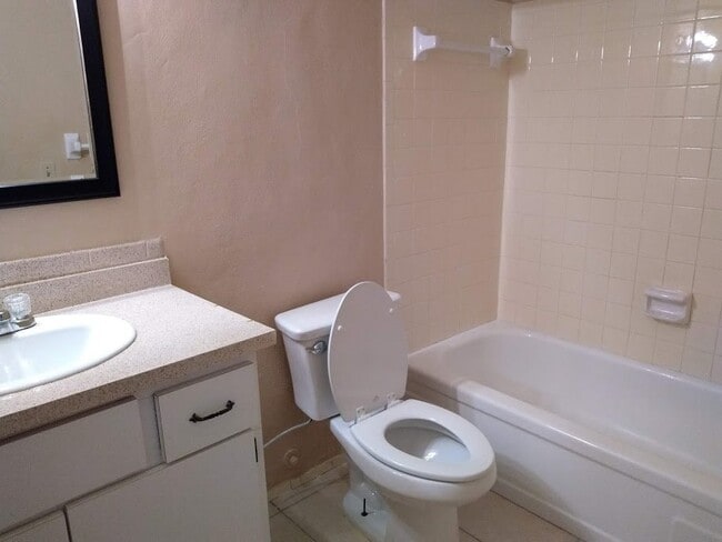 Building Photo - Green Tee - # 110