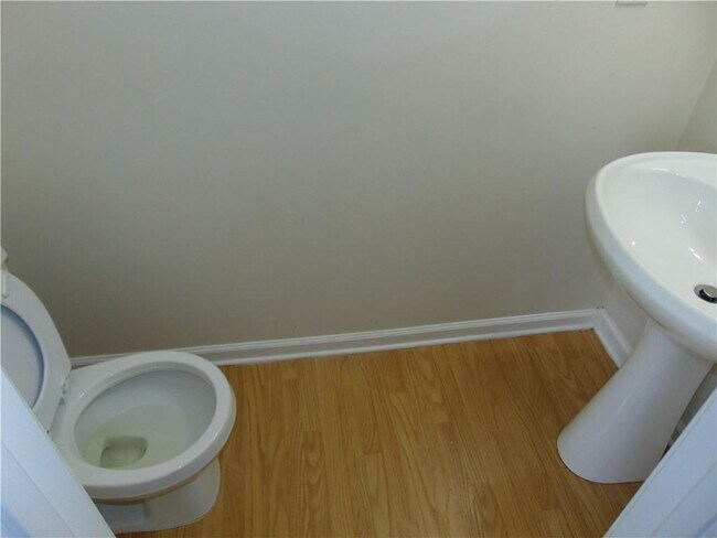 Building Photo - 523 Rockbridge Trail