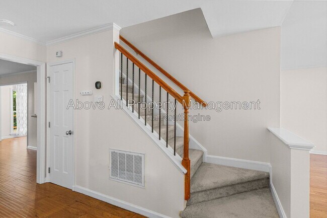 Building Photo - 1202 Belhaven Rd