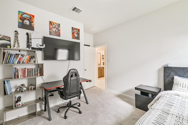 Building Photo - 20107 Percheron Pk Ln