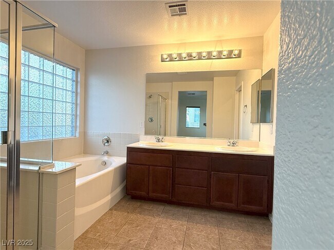 Building Photo - 1026 Appaloosa Hills Ave