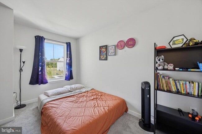 Building Photo - 68 Painters Wy