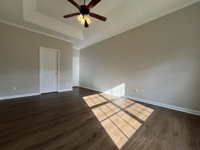 Building Photo - 2004 Helleri Dr