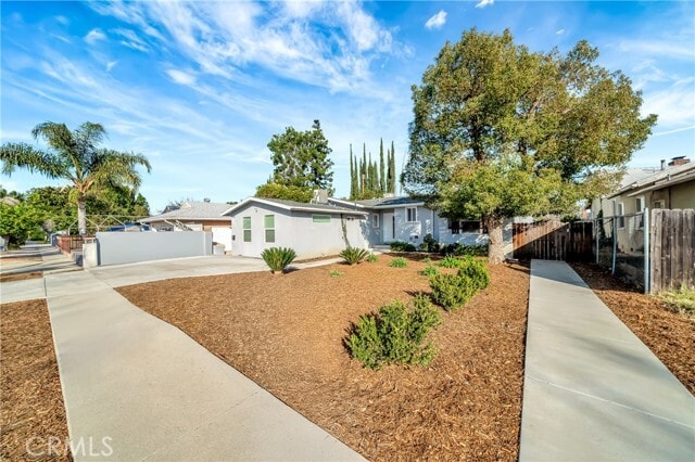 Building Photo - 6846 Glade Ave