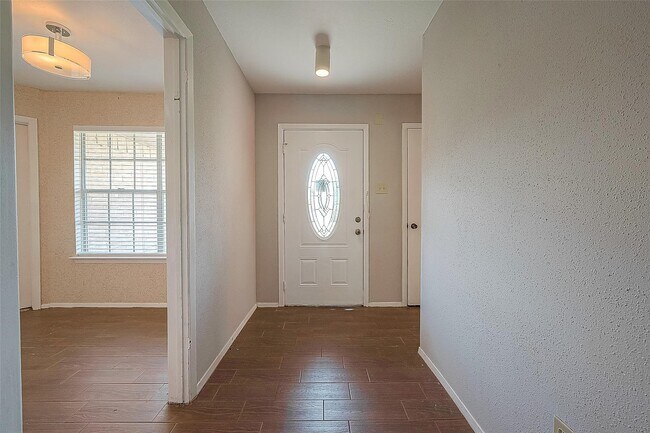 Building Photo - 19510 Westhaven Dr