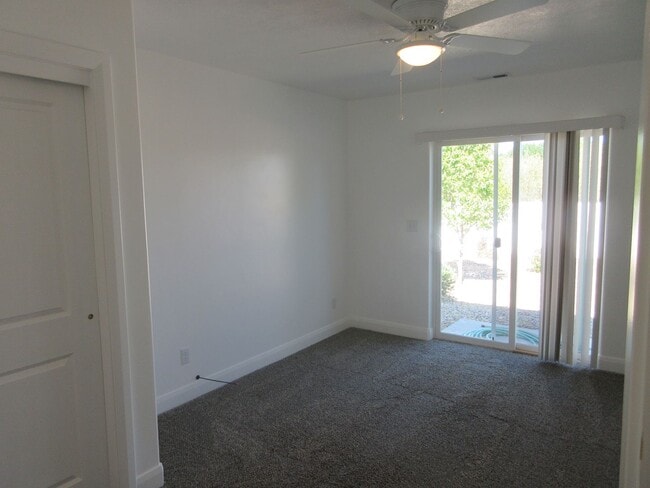 Building Photo - Single Level Twin Home, Gemini Meadows