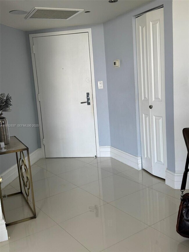 Building Photo - 3300 NE 192 St