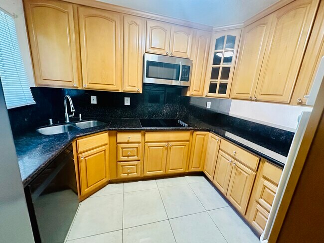 Building Photo - 2681 Teal Ln