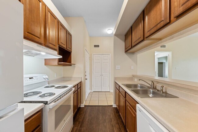 Building Photo - Bright 2-Bed Gem with Balcony in Universal City – A/C, Washer Hookups, and Modern Finishes