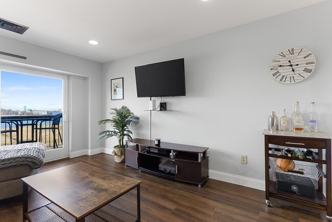 Building Photo - 133 Commander Shea Blvd