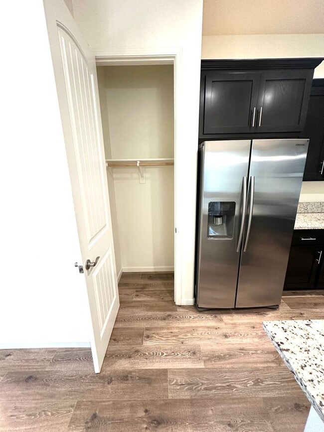 Building Photo - Natomas 3 Bedroom Home with a loft for rent!