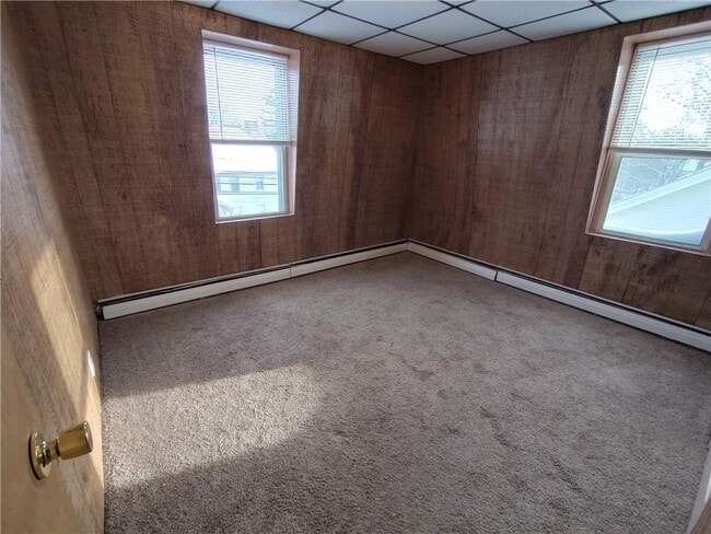 Building Photo - 672 Providence St