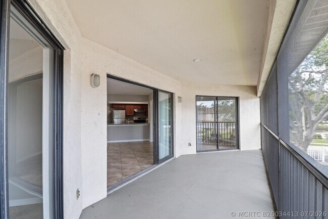 Building Photo - 2625 Heathcote Dr