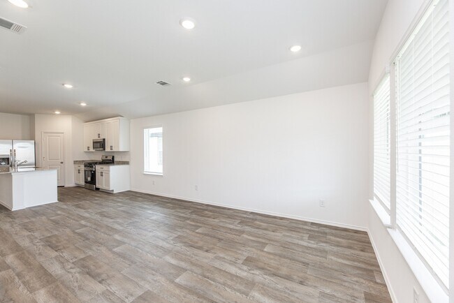 Building Photo - 31322 Harp Rdg