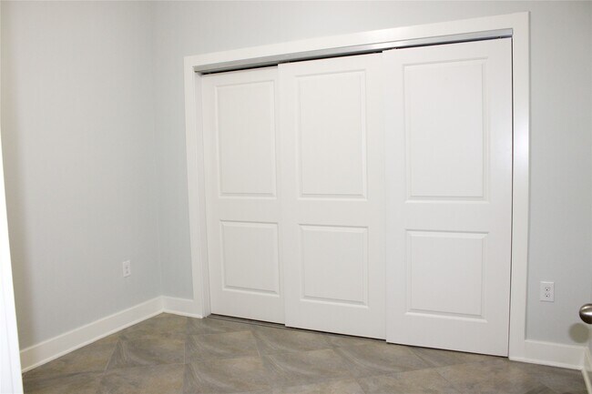 Building Photo - 1011 Studemont St