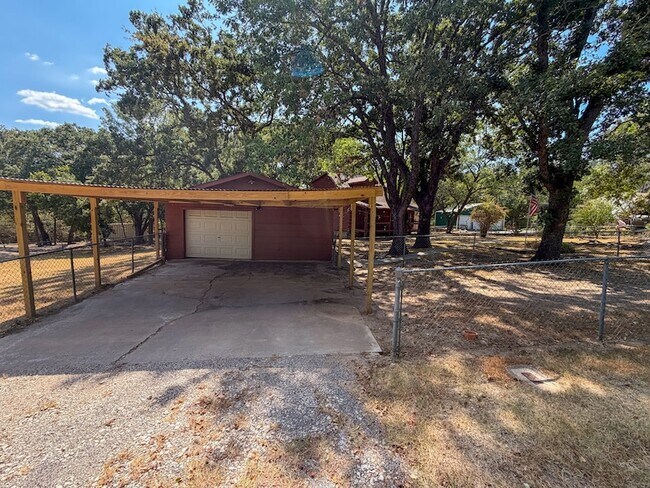 Building Photo - 111 Rocky Creek Dr