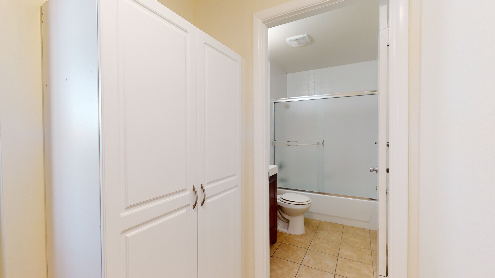 Building Photo - 590 Ralston Ave