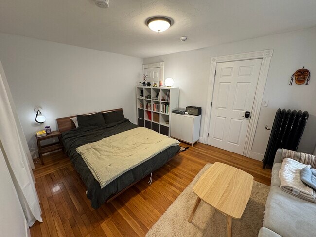 Building Photo - 5-7 Blake St. Unit 4