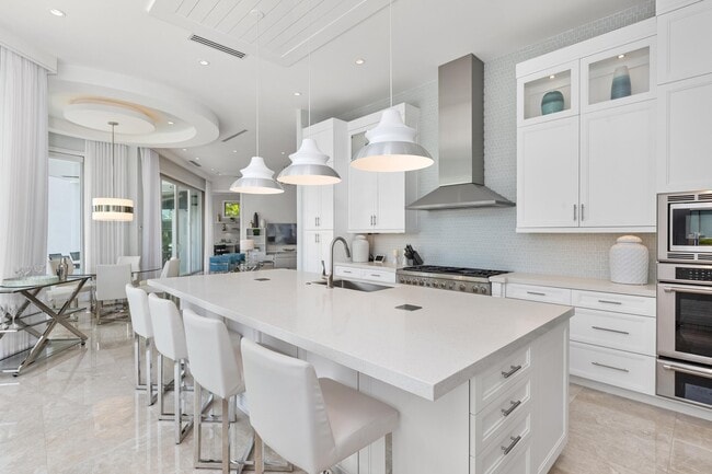 Building Photo - 863 Enfield St