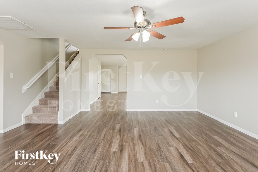 Building Photo - 1935 Poco Dr