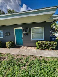 Building Photo - 2219 Highland St S