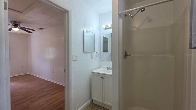 Building Photo - 4344 NW 25th Terrace
