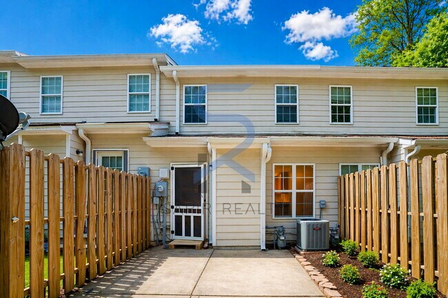 Building Photo - Outdoor Adventure & Downtown Charm – 2BR in Canton