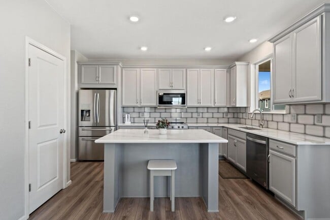 Building Photo - 4115 Chasm Lk Dr