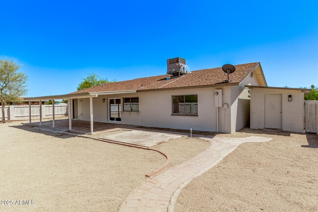 Building Photo - 816 E Saguaro St