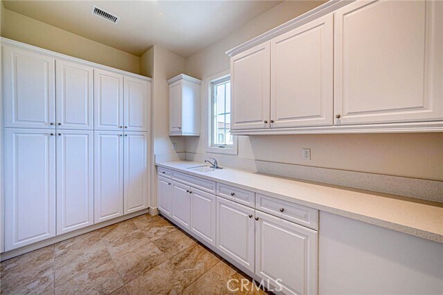Building Photo - 77 Eider Run